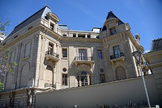 04 French Embassy Embajada de Francia Near Beginning Of Avenida 9 de Julio Avenue Buenos Aires.jpg